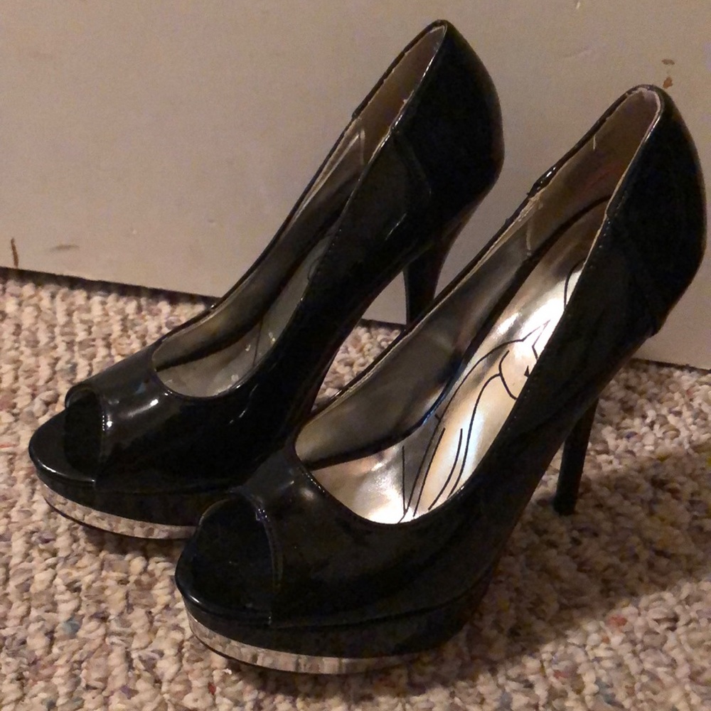 High pumps with peep toe